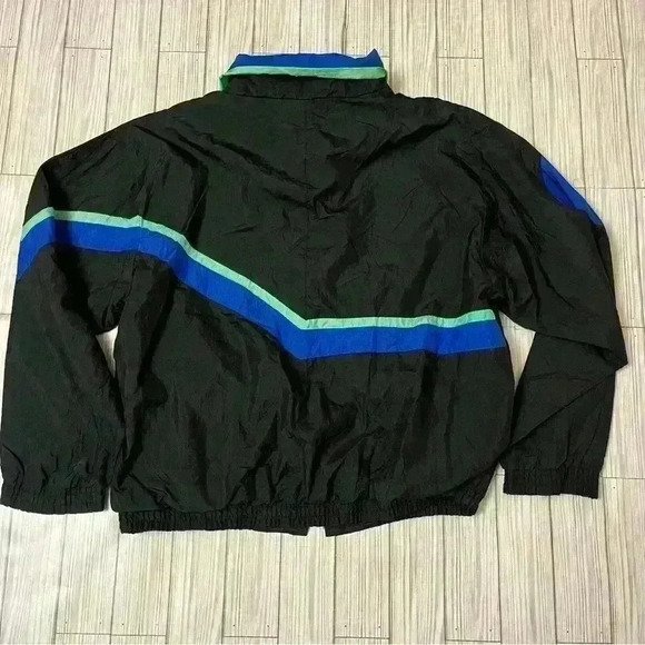 Vintage Casual Club 80’s Windbreaker - Picture 6 of 6